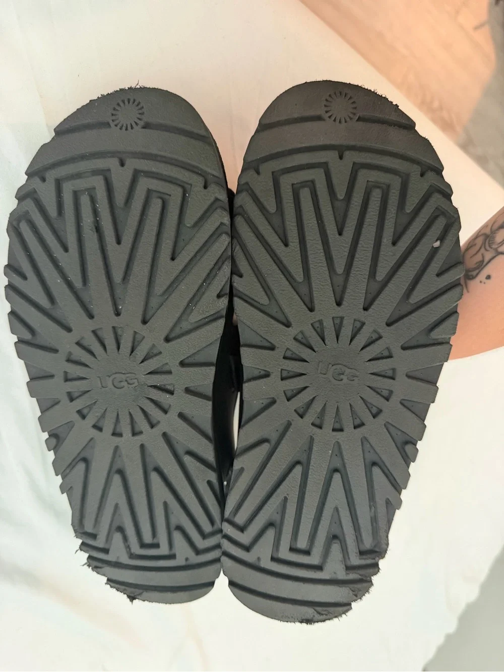 UGG Kids Black Hook-and-Loop Sport Sandals